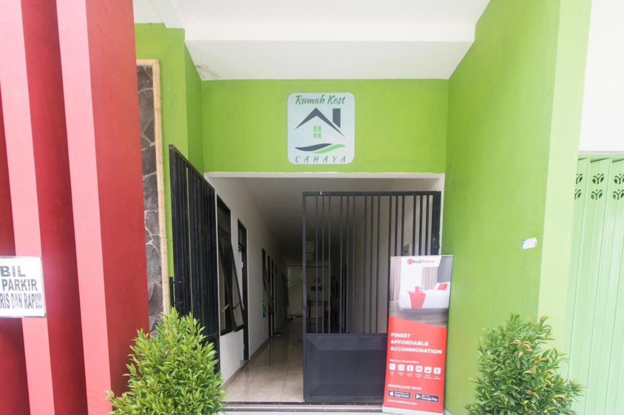 Hotel Reddoorz Syariah Near Stasiun Madiun Zewnętrze zdjęcie